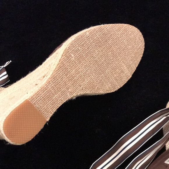 Brand new Tommy Hilfiger sandal shoe - Picture 3 of 6